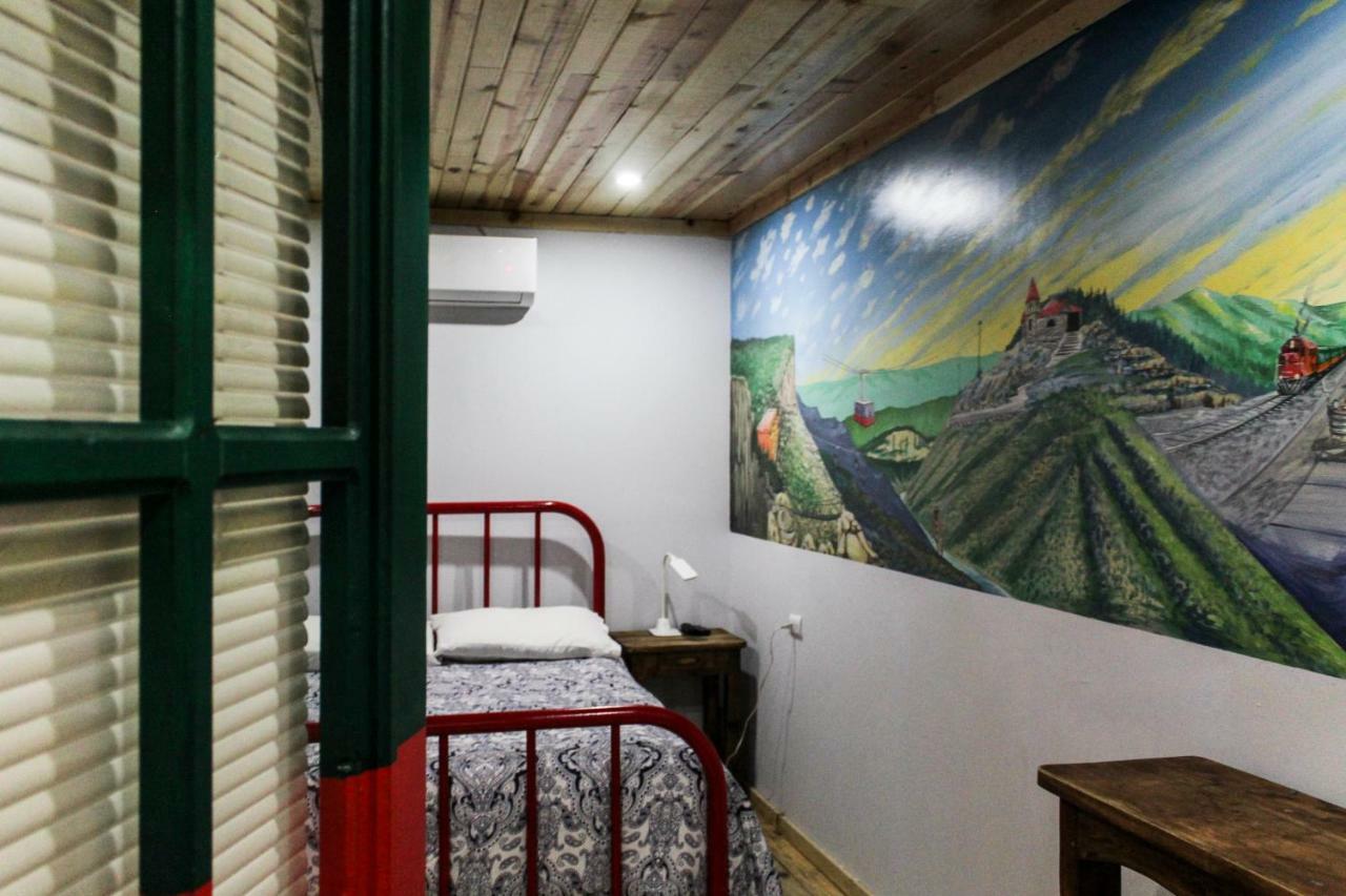 Hotel La Estacion Кріл Екстер'єр фото